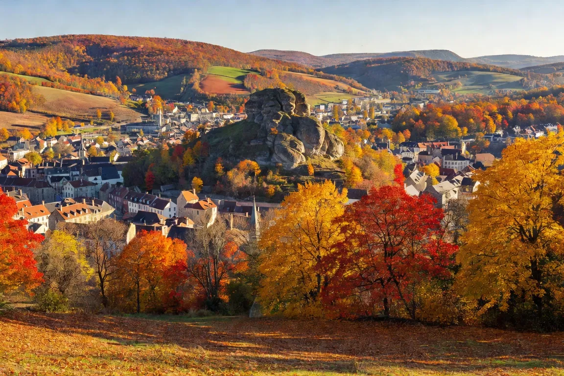 Vue sur Vesoul et la Motte depuis les hauteurs de Haute-Saône